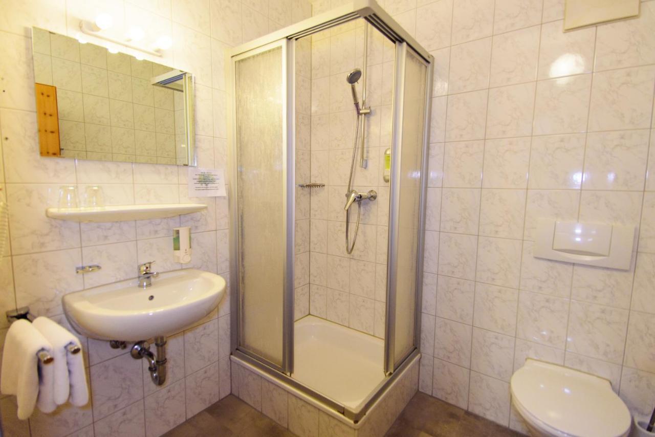 Hotel Bohn Metzingen  Esterno foto
