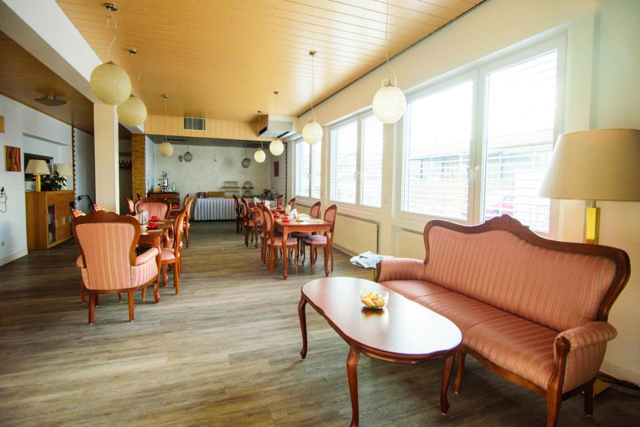 Hotel Bohn Metzingen  Esterno foto
