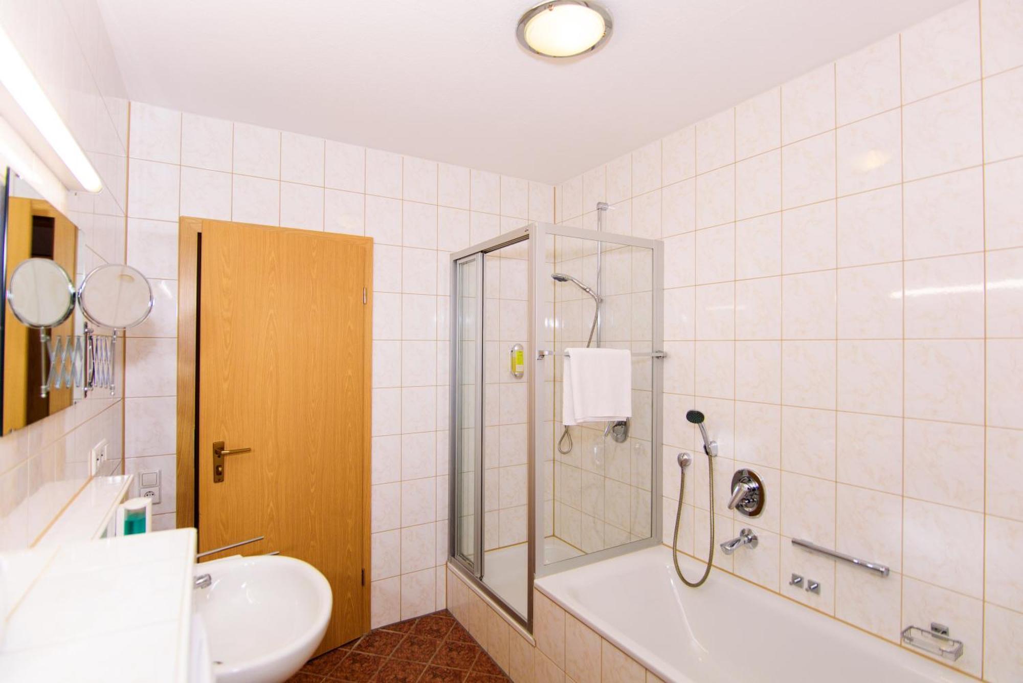 Hotel Bohn Metzingen  Esterno foto