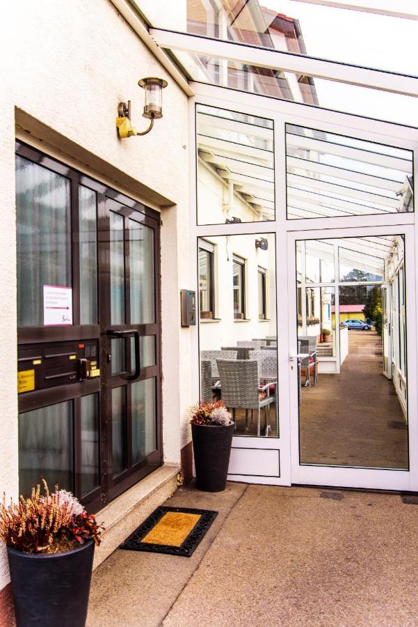 Hotel Bohn Metzingen  Esterno foto